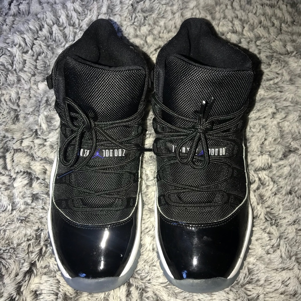 Jordan 11 Space Jam